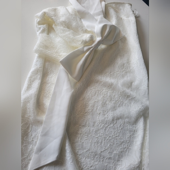 Lovers and Friends Hollyn Lace Bow One Shoulder Mini Dress White Large - Picture 15 of 16